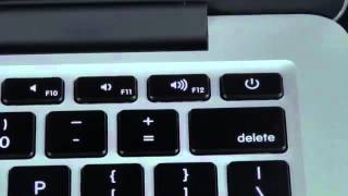 Apple MacBook Pro 13  with Retina Display  Unboxing   Tour