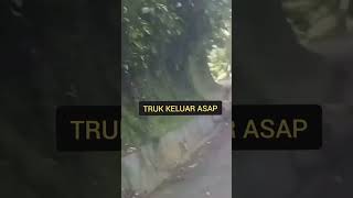 Extreme Truk Kewalahan keluar Asap Ketika Melewati Tanjakan Berkelok Ekstrim #shorts