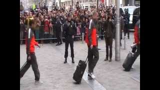 Beckam et Zlatan qui sortent de l'hotel "Best Wertern de la Paix" à reims 02.03.2013