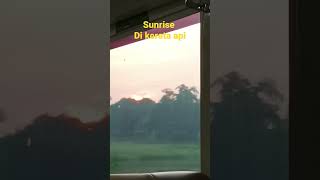 Sunrise di Kereta Api