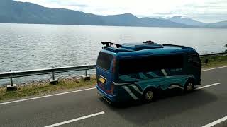 Kendaraan di pinggir danau singkarak