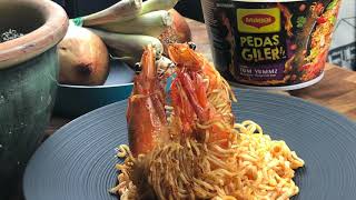 Bujang?? UDANG BERSALUT MAGGI TOMYAM Resepi mudah orang bujang. Cara bersihkan udang.