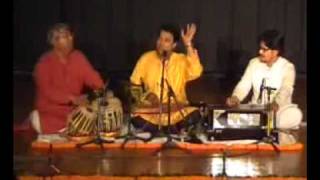 Anal Chatterjee-Raag Bilaskhani Todi Vilambit and Drut Khyal- Live at Delhi.flv