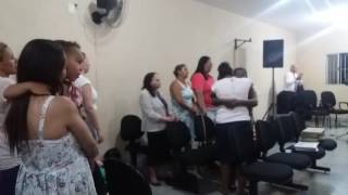 Pastor Andrezinho louvando a Deus ...na Igreja Fonte de Amor e Graça....só vitoria samba gospel