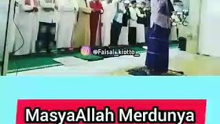 MasyaAllah merdunya UAS jadi imam sholat