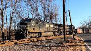 NS 4294 AC44C6M leads a short NS 21W through Middlesex,NJ with a Nice Newcast P5 & a Friendly crew!