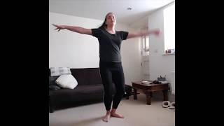 B-Hive - Activity - Lauren teaches a Plie exercise