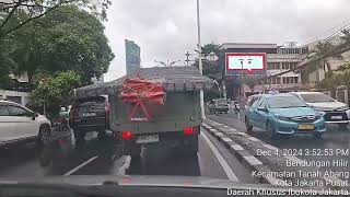 Dari Jalan Penjernihan Jakarta mau masuk tol Dalam kota via gerbang tol pejompongan