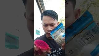 #shorts Makan buah naga pake garam