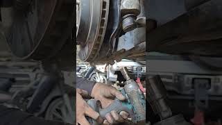 change bearing hub toyota prius .