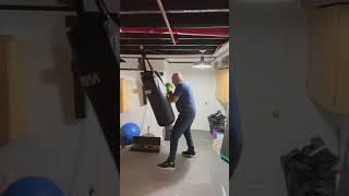 MMA LOOK JOE BOXING Made On YouTube DIRTY BOXING TRAINING ON HIS WATER BAG @ HOME WORLDWIDE TEACHING