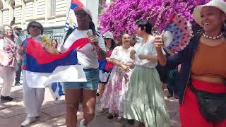 Tod@s a bailar. Movida cultural del CNC FA por Yamandu Presidente, Carolina Vice Explanada Udelar