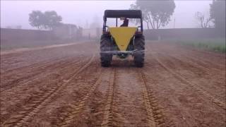 National Fertilizer Spreader