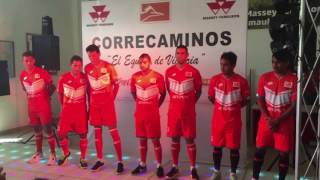 Presentación del nuevo uniforme de Correcaminos