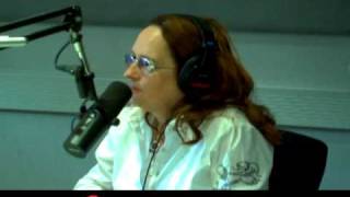 98.7 Kiss fm Midday Cafe with Teena Marie