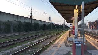 Stazione Pomezia Santa Paoloba E494 251 arrivo in stazione