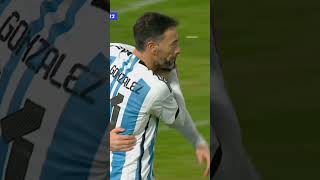 Gol de Messi en la despedida de Riquelme