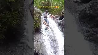 Simple life in the Philippines 🇵🇭 They are happy and enjoy 🥰👍#shortvideo#falls#refreshing