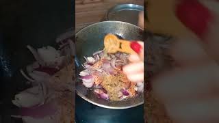 Karela&pyaaz ki sabji recipe#Chatpate karele#shortsvideo#foodlover #shortsviral #foodshorts