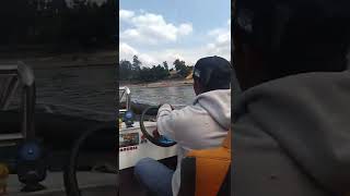 naik sped boat di telaga sarangan, magetan