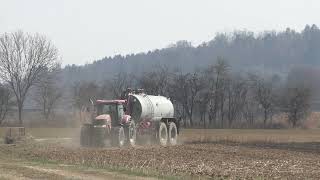 Gärreste im Großen stiel ausführen mit 3 Traktoren und gesamt Größe von den Güllefässern von 60000 L