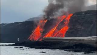 Lava From Cumbre Vieja La Palma Continues To Form New Delta!!!!!