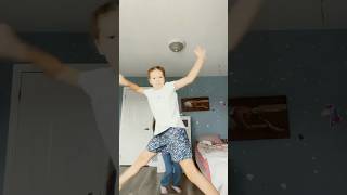 ✈️FUNNY KIDS PLANE DANCE✈️ @LizaStarDance#kidsvideo #dancekid #hiphopkids #kidscontent