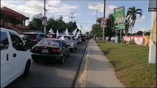 Momento de iniciar la marcha caravana del PRM en Quisqueya SPM la tarde del día de ayer.