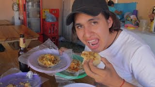 Probando las pupusas Salvadoreñas | El Salvador