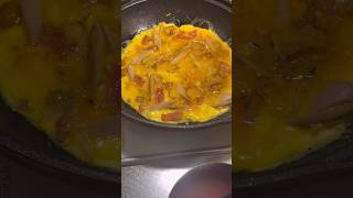 Simple and easy OMELETTE without rice【ご飯なしの簡単オムレツ】#omelette#egg#easyrecipe#shorts