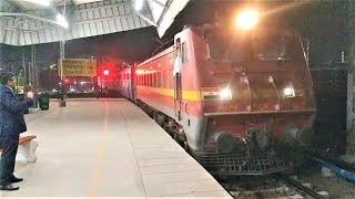 (05211) Jan Nayak Festival Special (Darbhanga - Amritsar) Arriving At Ludhiana Junction.!