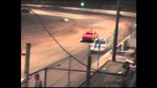 B Grade Outlaws - Feature - Opening Laps - Mackay Speedway - 05.11.05