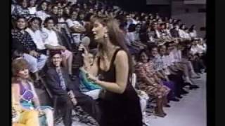 MYRIAM HERNANDEZ:  NO TE QUIERO COMO UN AMIGO-SIEMPRE EN DOMINGO 92 (((Stereo)))