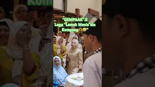 Lagu “LEMAK MANIS dari Kumpulan Kompang Bujang Senang meriahkan suasana..LOVE IT aah..😂🫶❤️😂