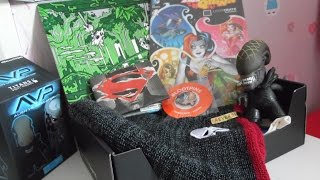 Loot Crate Unboxing (Versus) March 2016