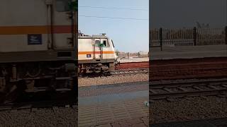 12472 - Swaraj SF Express with (Gaziabad) WAP-7 at 100kmph. #shorts #short #indianrailways #india.