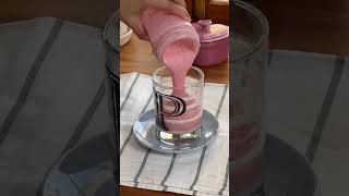 Strawberry yougurt smoothie#chocolate #shorts #viral #health #smoothie #cooking #diet #art