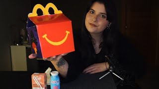 ASMR ita - Mangiamo insieme un Happy Meal - Mukbang McDonald's