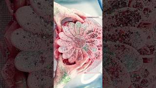 flower on a beehive; soft gym chalk crush asmr✨