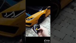 Меняет цвет ламборгини с помощью пульта/ Changes the color of the Lamborghini using the remote