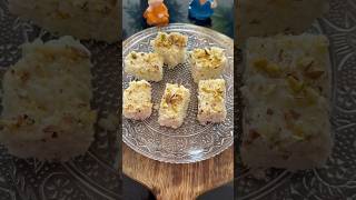 Only 2 ingredients se ye mithai ban Gayi #kalakandrecipe #trending #viralshort #recipe