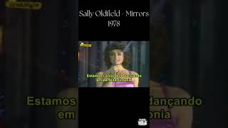 Canção que era diferente de outros singles de sucesso!! #mirrors