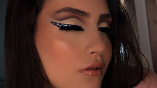 Maquiando cliente- Cut Crease aberto por Cléia Liller