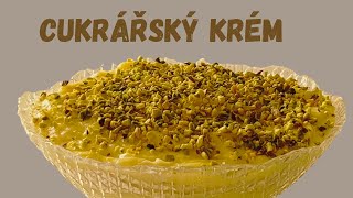 Vychlazený moučník z cukrářského Italského krému. Crema pasticcera.