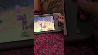 Skyward Sword: Link uses bombs