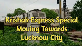 कृषक एक्सप्रेस लखनऊ सिटी की तरफ जाती हुई || Krishak Express going to Lucknow City