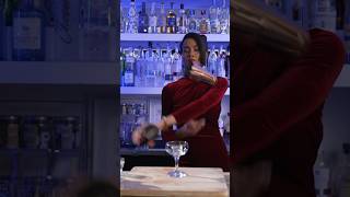 Unbelievable Shaker SHOWDOWN #bartenderskills