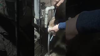 Welding a pipe with water flowing through it while it is still wet