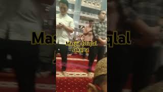 Menjelang Sholat Jum'at di Masjid Istiqlal Jakarta