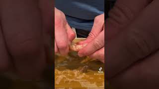 How to Peel Spot Prawns 🦐 for the Spot Prawn Season with your Bare Hands